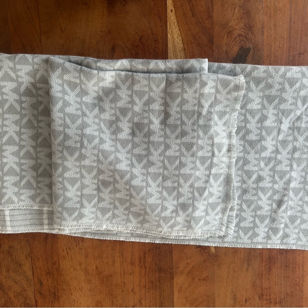 Michael Kors Gray and White Logo Jacquard Scarf